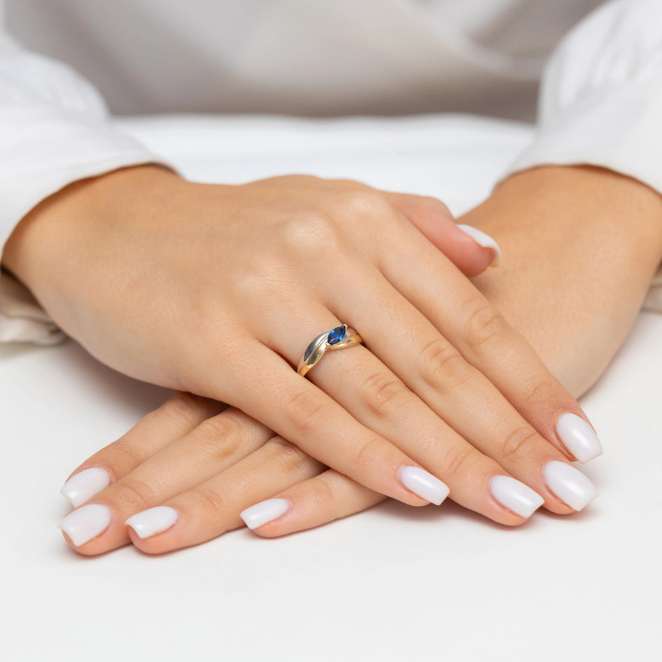 14k-gold-ring-with-blue-zirconia-p170-585-n