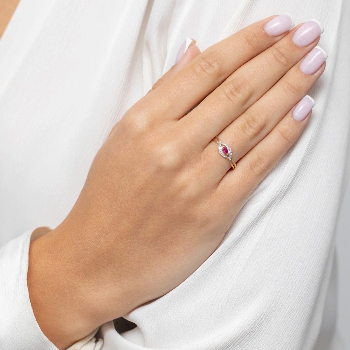 14k-gold-ring-with-white-and-red-zirconia-p171-585-c