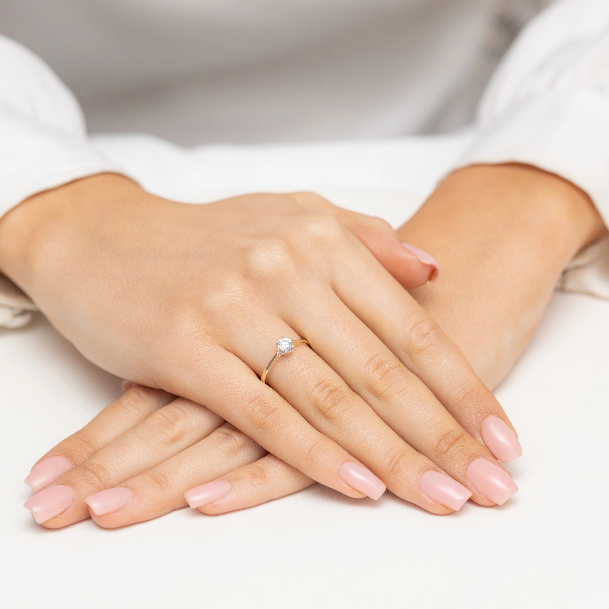 14k-gold-ring-with-zirconia-p172-585-b