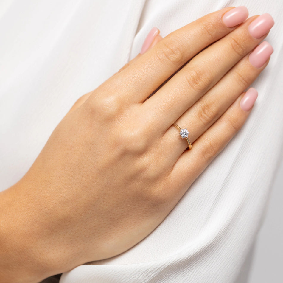 14k-gold-ring-with-zirconia-p172-585-b