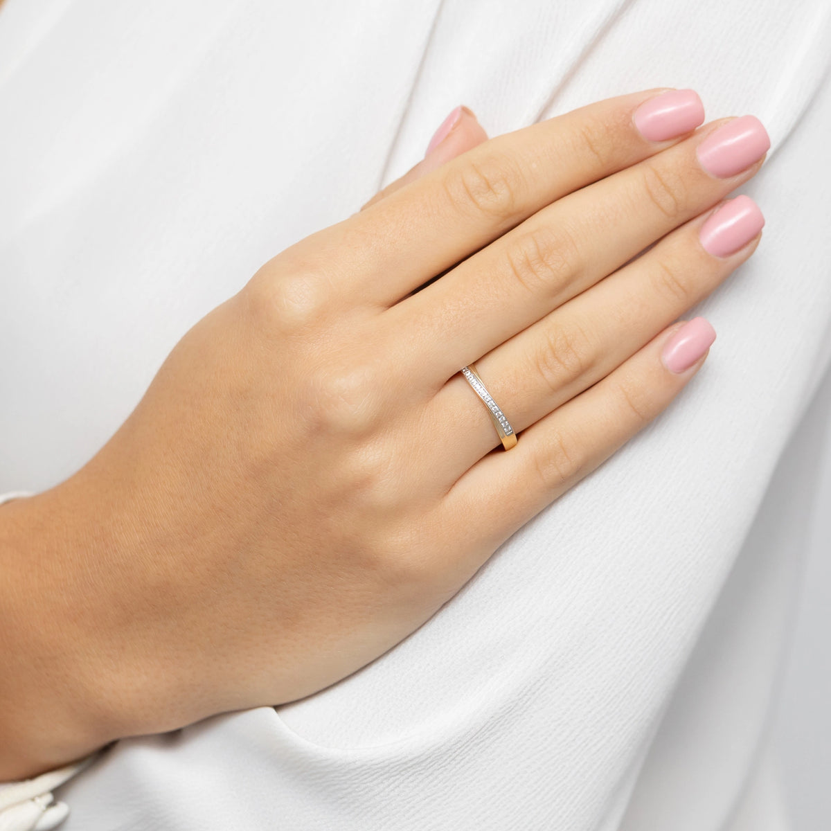 14k-gold-ring-set-with-zirconia-p184-585-b