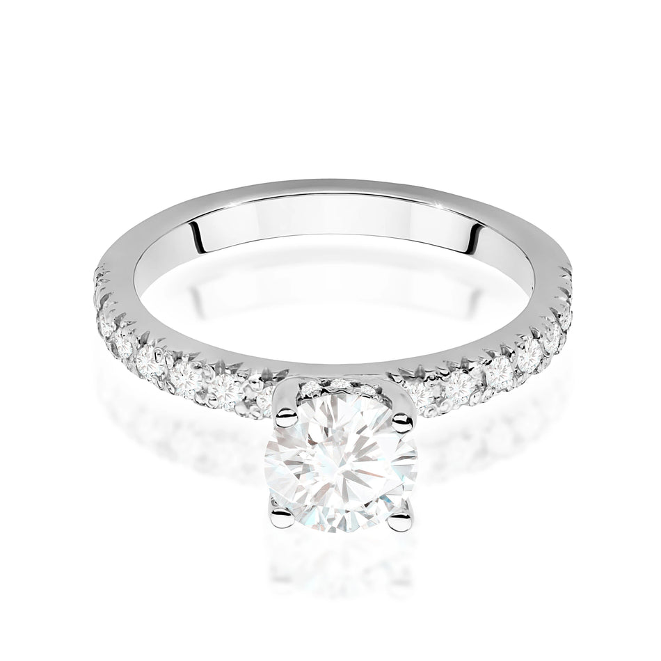 Prsten z bílého zlata – lab-grown diamant 0,70 ct, Round/Brilliant, doplněný 12 × 0,005 ct + 14 × 0,0145 ct lab-grown diamanty