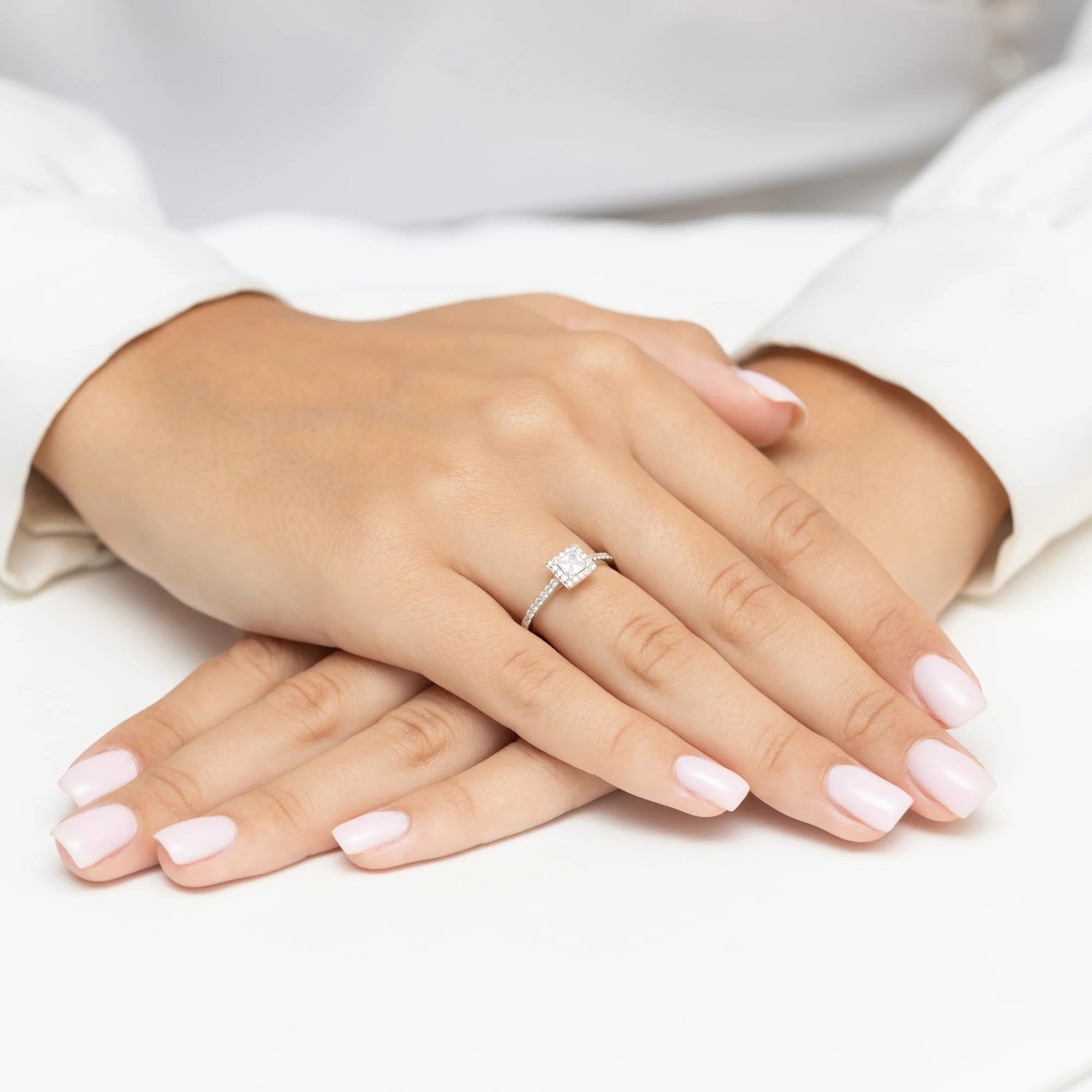 White Gold engagement ring with Princess 0.30 ct Central and 0.20 ct Sideline Lab-grown Diamonds - GREMARI fine jewelry