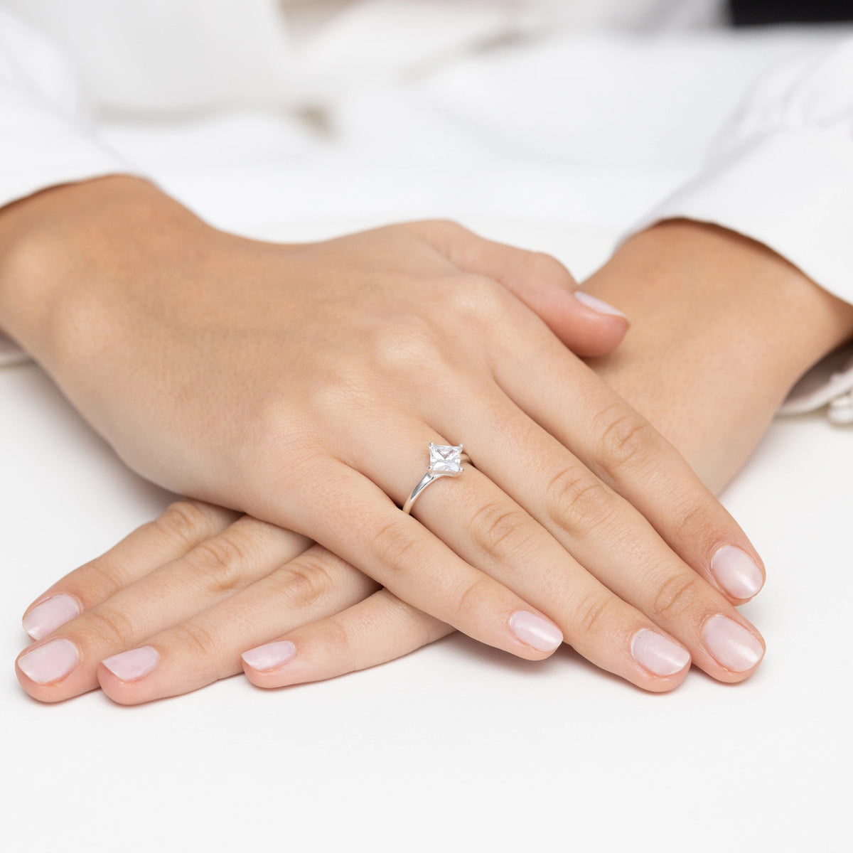 silver-ring-with-zirconia-sp001-925-bs