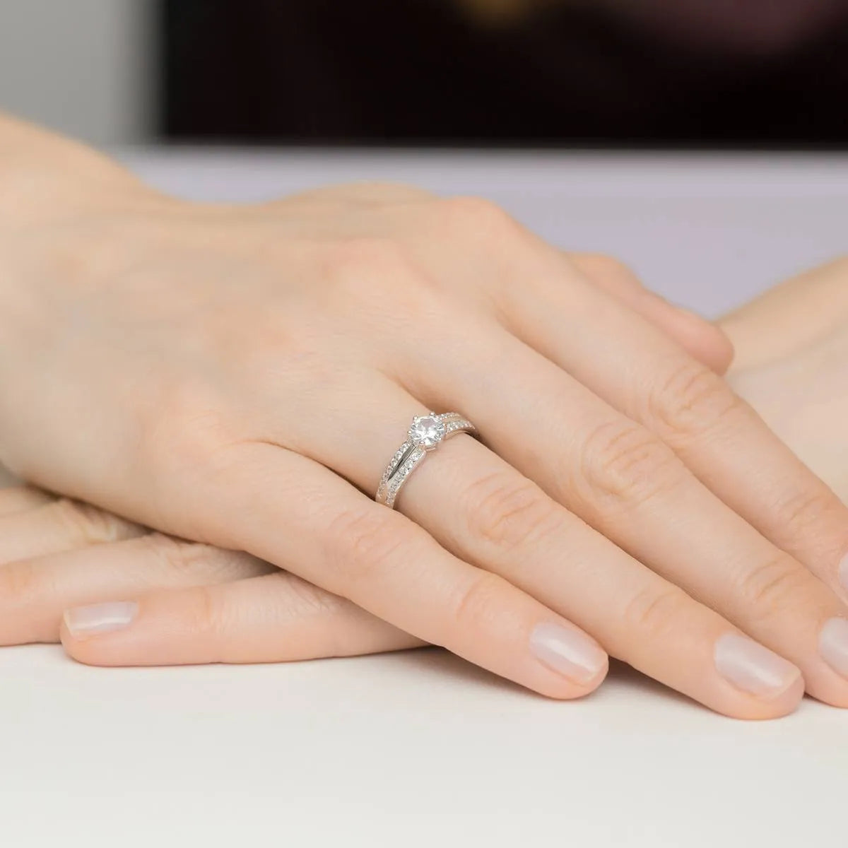 silver-ring-with-zirconia-up006-925-s