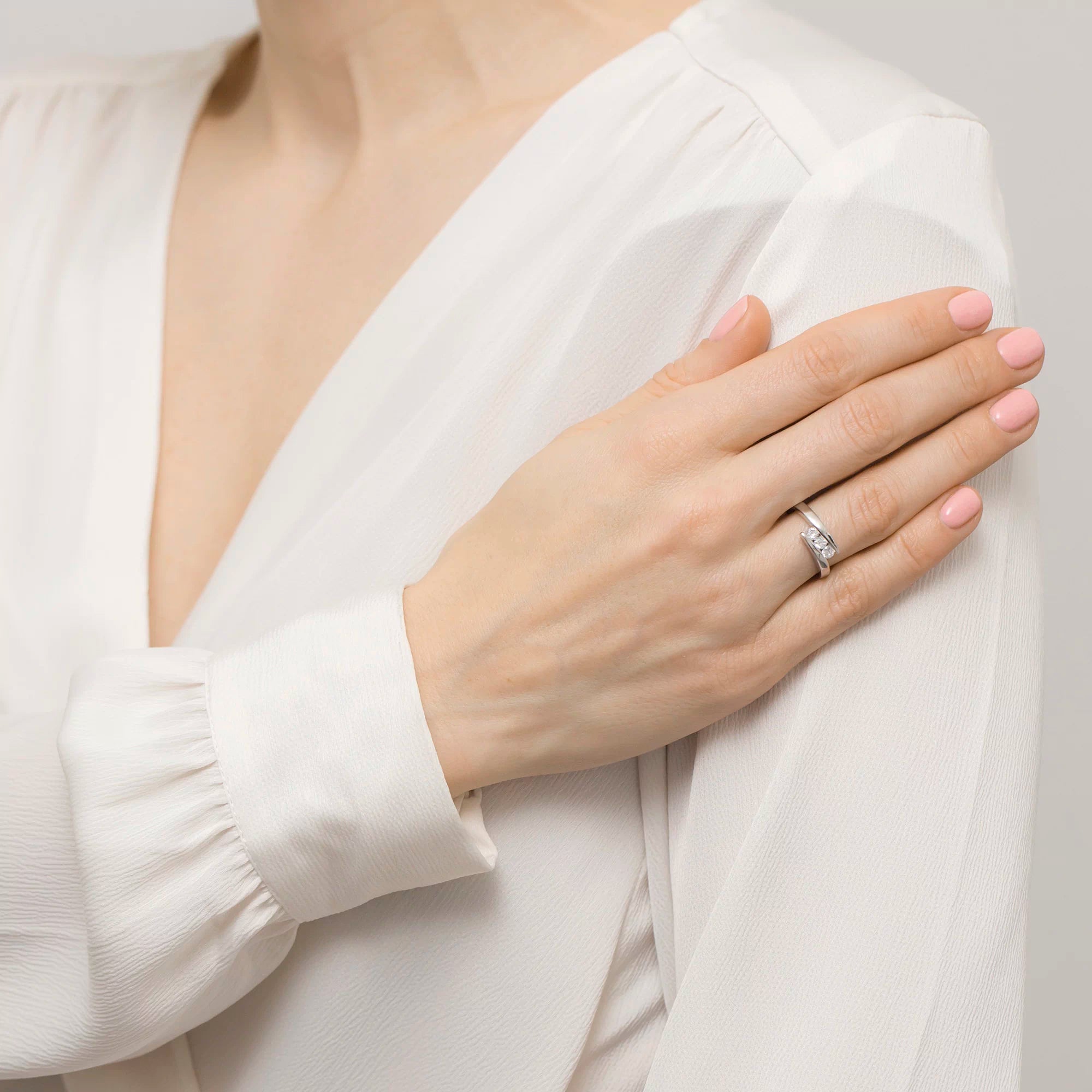 silver-ring-with-zirconia-up021-925-s