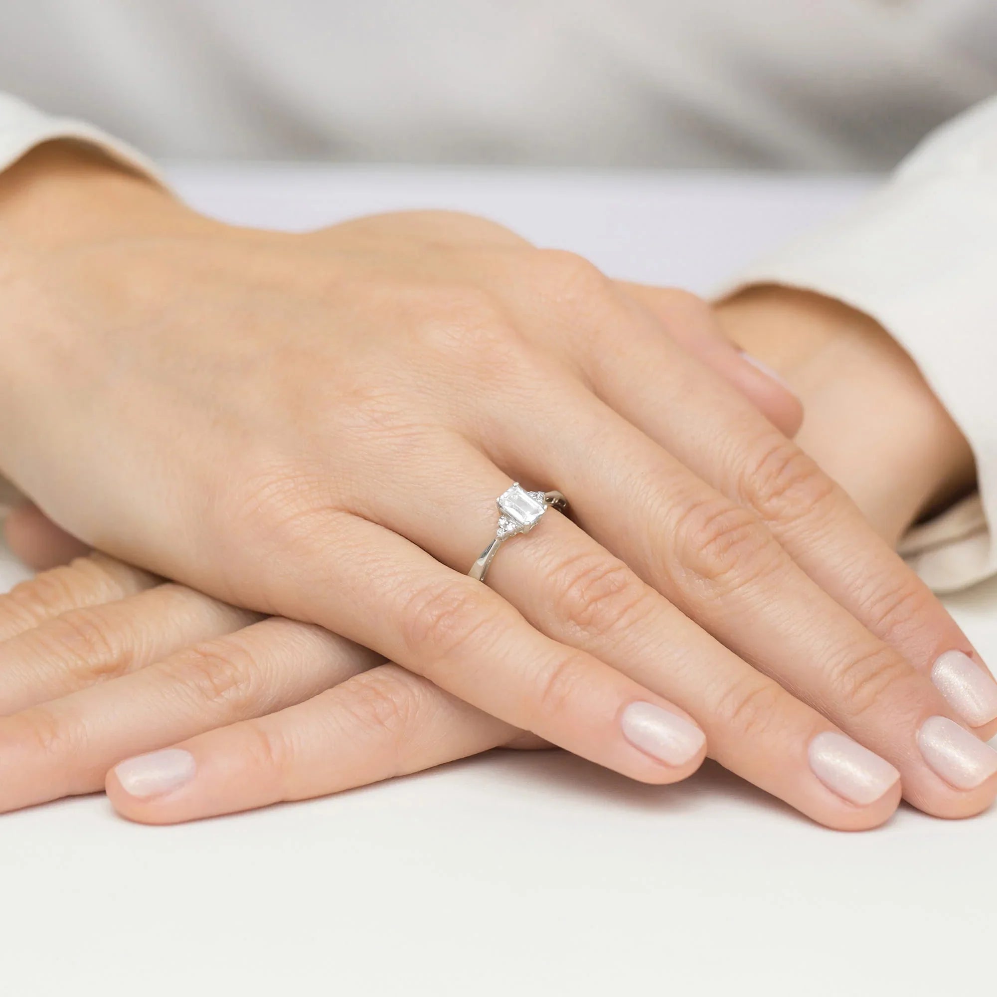 Lab-grown Diamond Engagement Ring in 585 White Gold