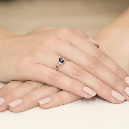 gold-ring-with-0-70ct-sapphire-and-0-052ct-diamonds-w0019-sab-01