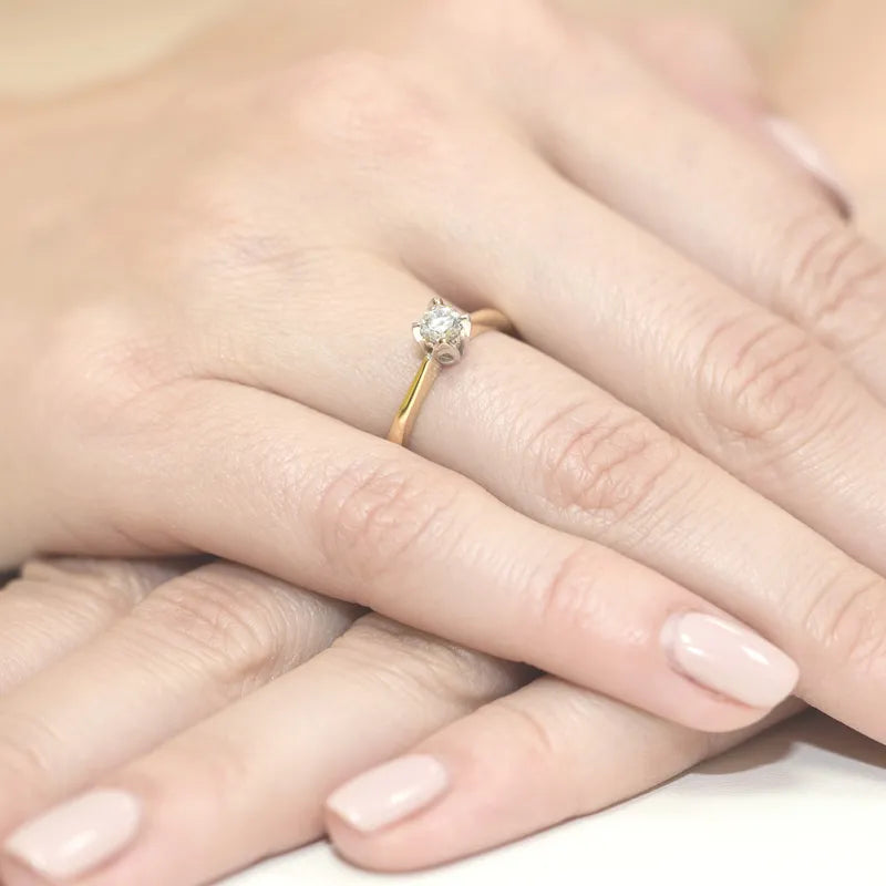 gold-ring-with-0-10ct-diamond-w0047-diw-01