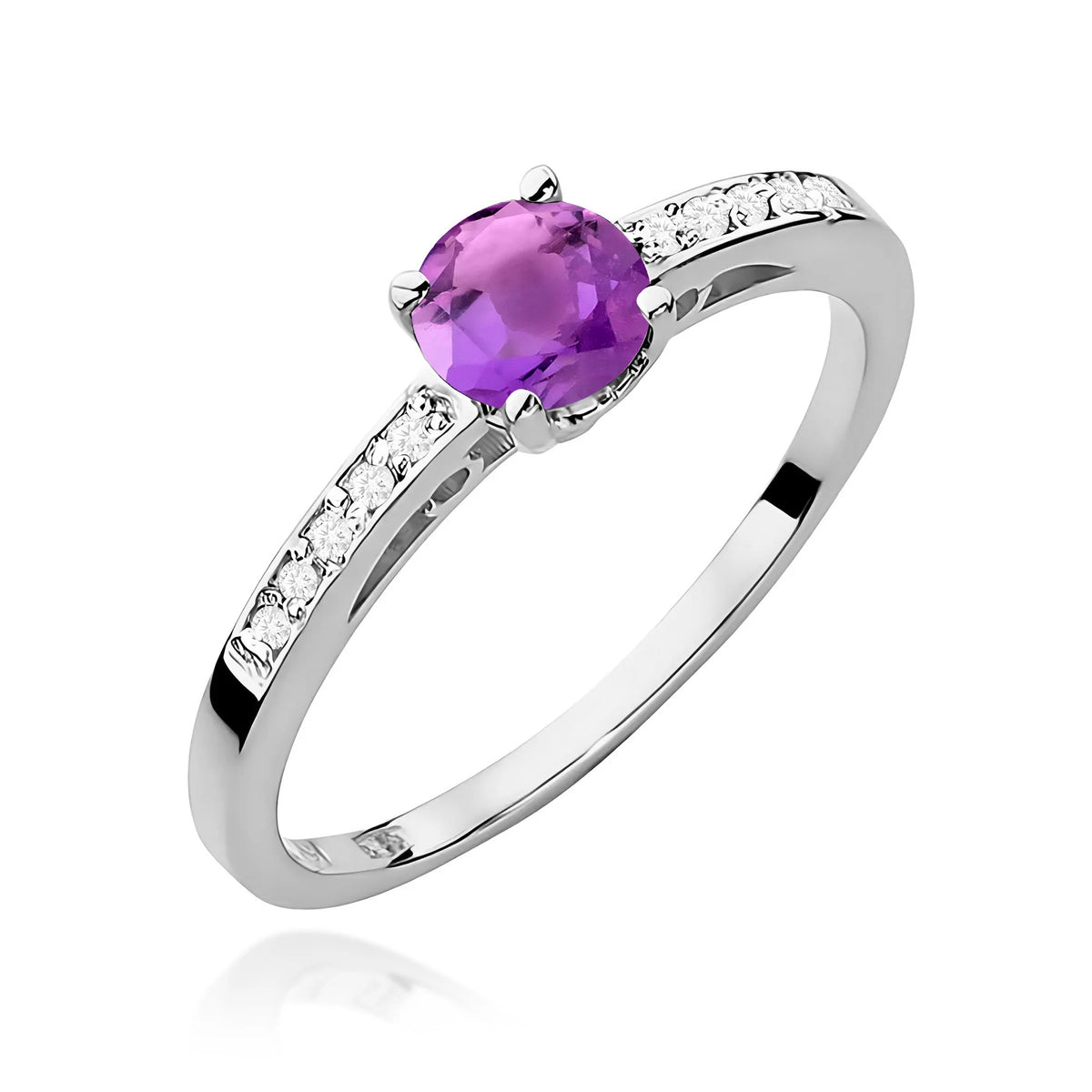 Prsten z bílého 14k zlata s diamanty na ramenou prstenu s ametystem 0,50 ct a diamanty 0,05 ct