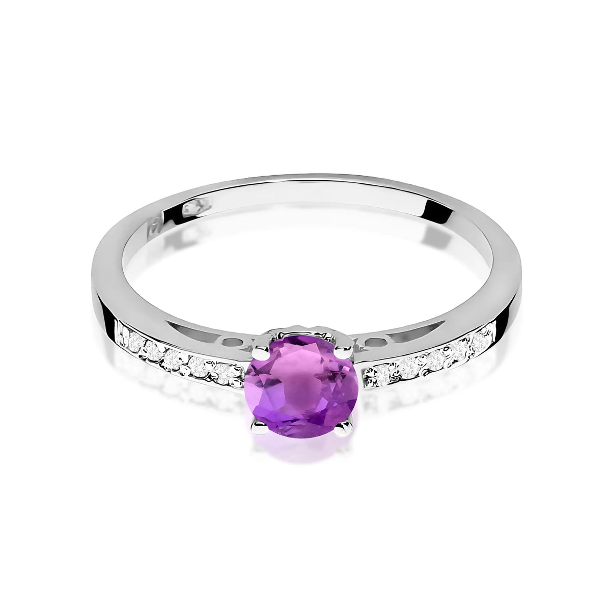 Prsten z bílého 14k zlata s diamanty na ramenou prstenu s ametystem 0,50 ct a diamanty 0,05 ct