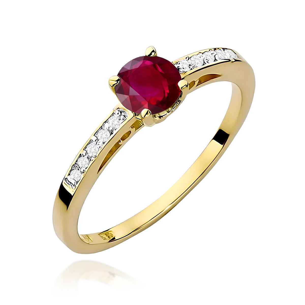 Prsten ze žlutého 14k zlata s diamanty na ramenou prstenu s rubínem 0,60 ct a diamanty 0,05 ct