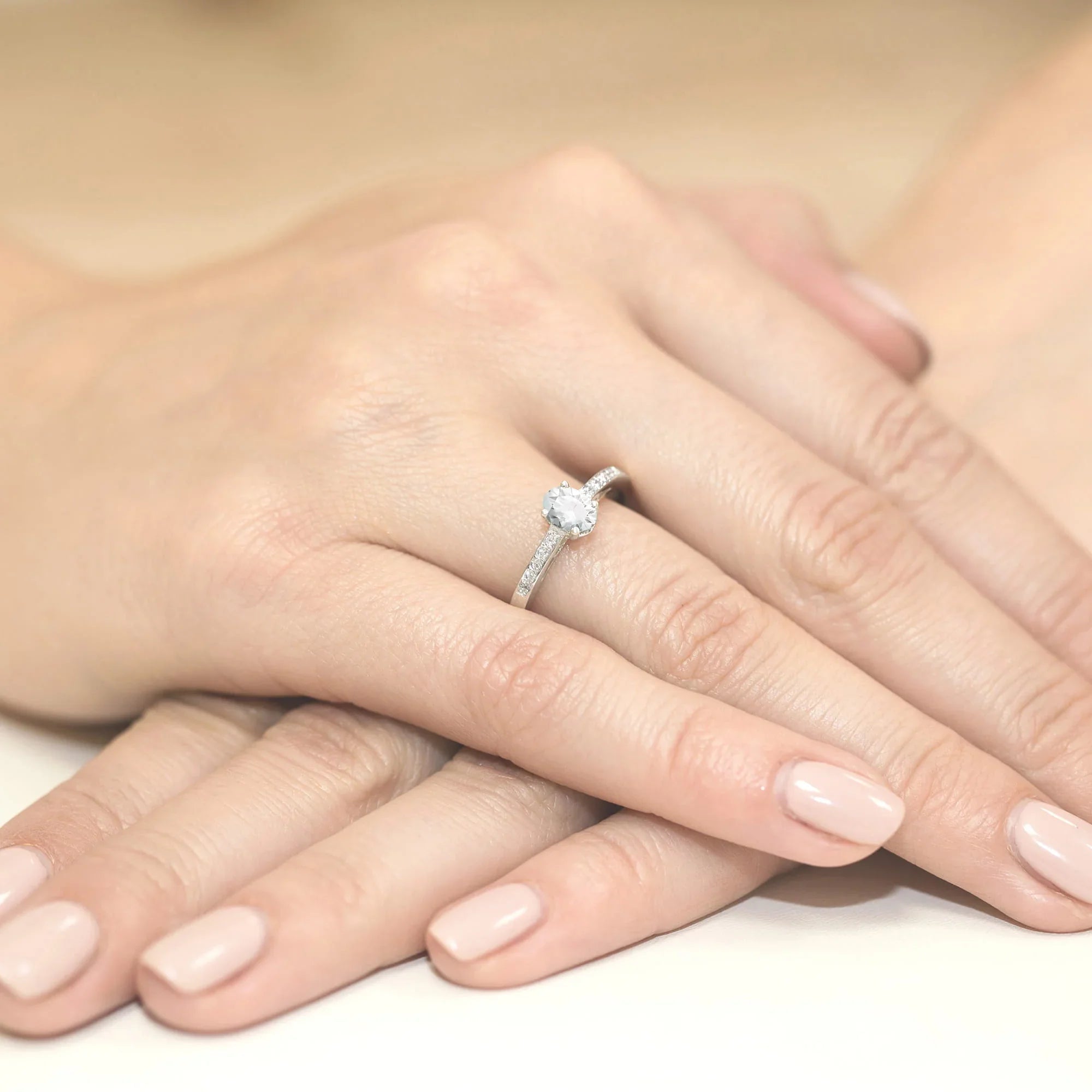Lab-grown Diamond Engagement Ring in 585 White Gold