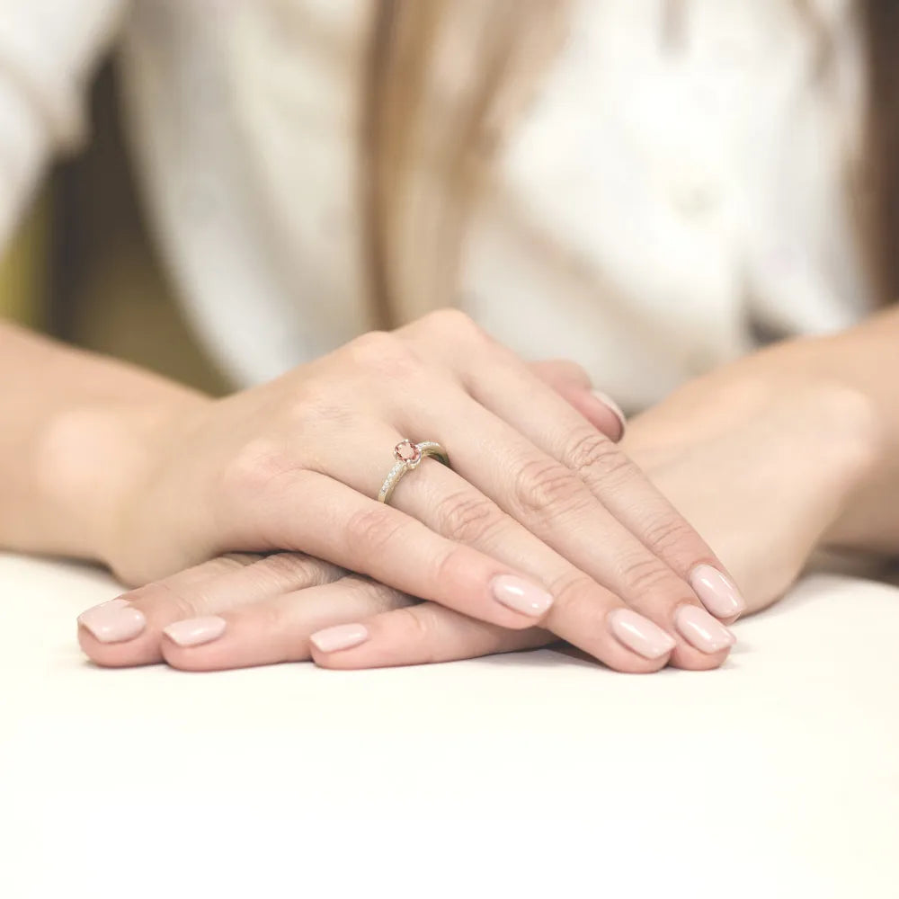 gold-ring-with-0-40ct-morganite-and-0-05ct-diamonds-w0067-mop-01