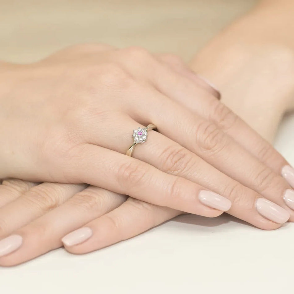 zlatý prsten s 0,13ct růžovým topazem a 0,116ct diamanty w0072-top-01