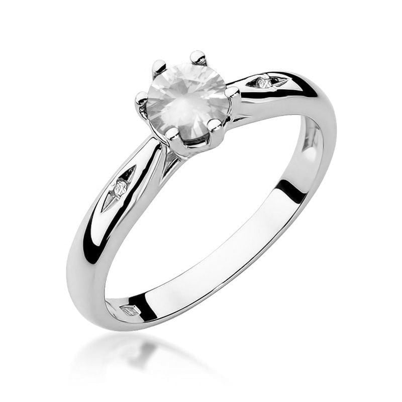 prsten-ze-zlata-s-bilym-safirem-0-60ct-a-diamanty-0-01ct-w0074-saw-01