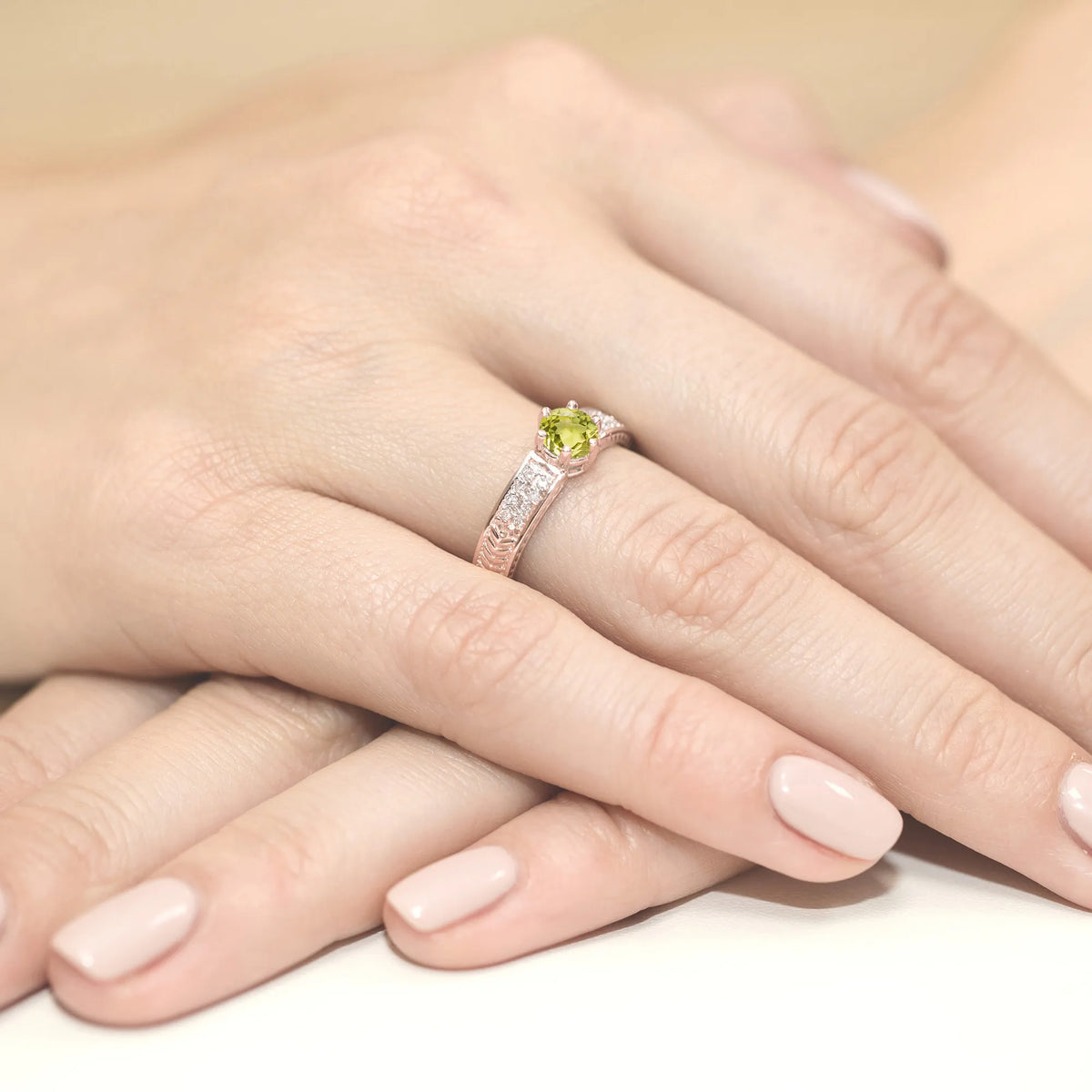 gold-ring-with-0-60ct-olivine-and-0-08ct-diamonds-w0075-peg-01