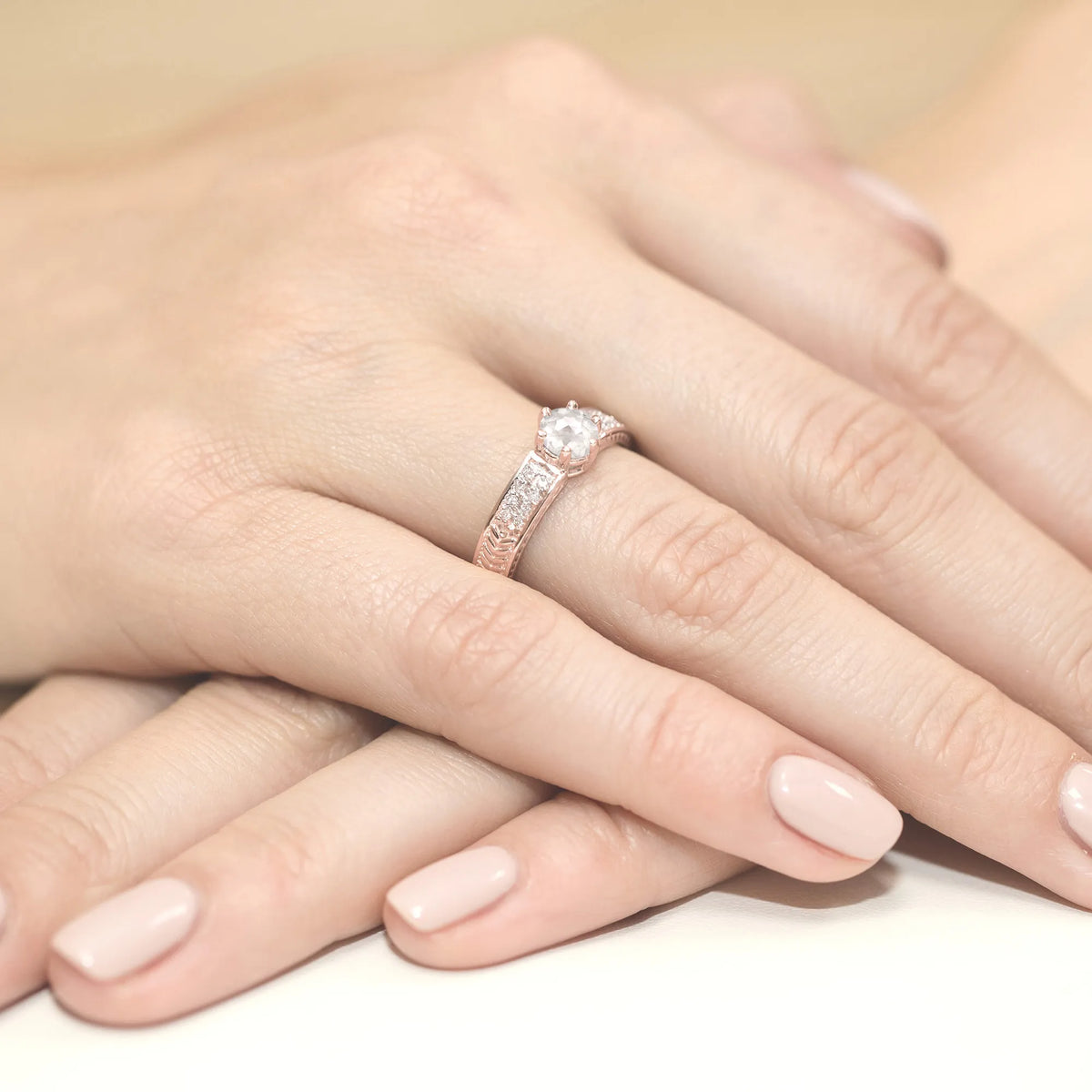 gold-ring-with-0-60ct-white-sapphire-and-0-08ct-diamonds-w0075-saw-01