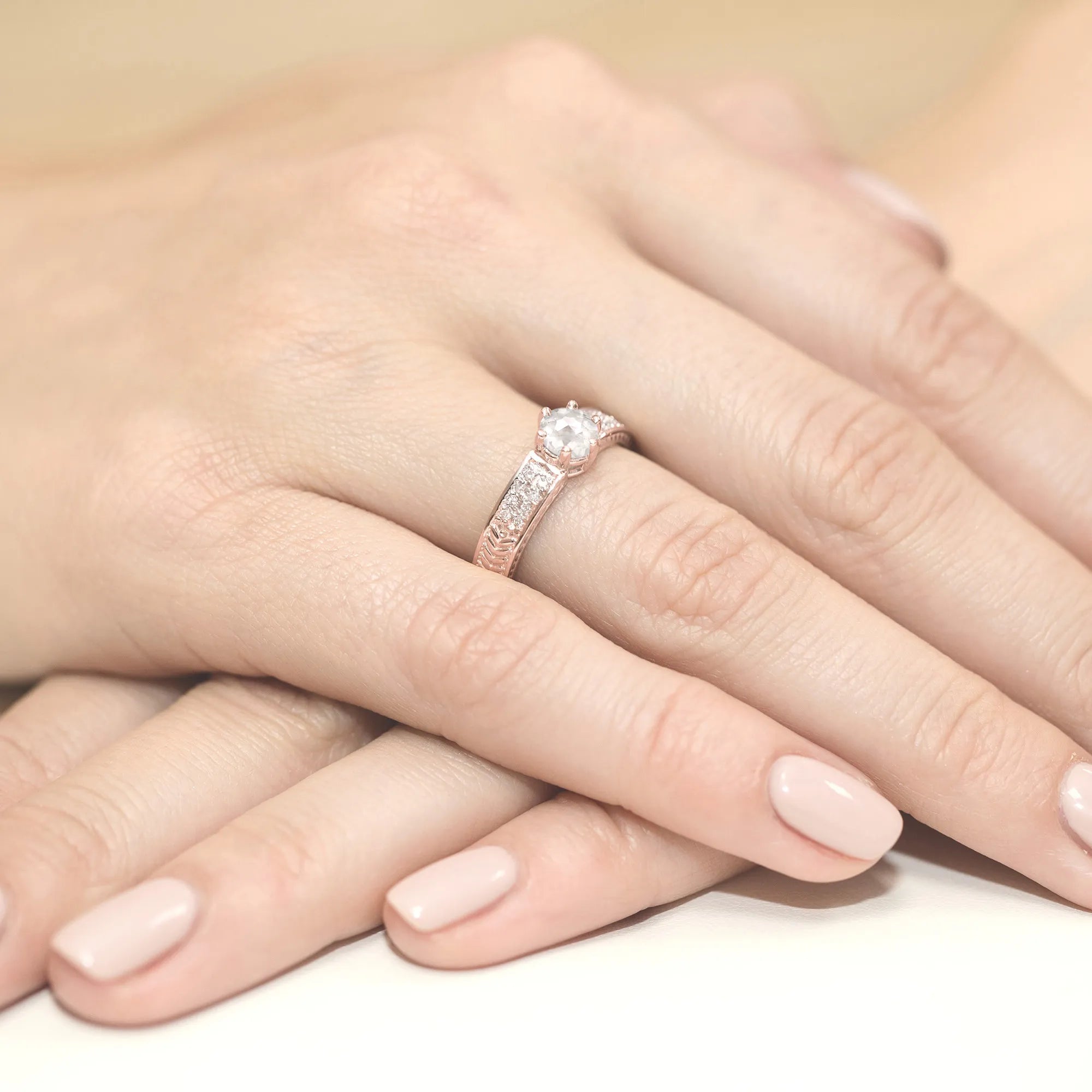 gold-ring-with-0-60ct-white-sapphire-and-0-08ct-diamonds-w0075-saw-01