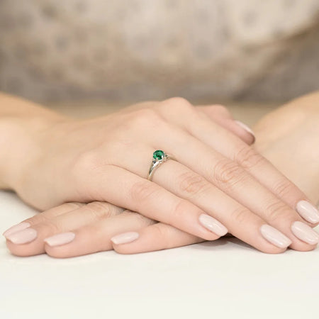 gold-ring-with-0-50ct-emerald-and-black-diamonds-w0076-emg-02