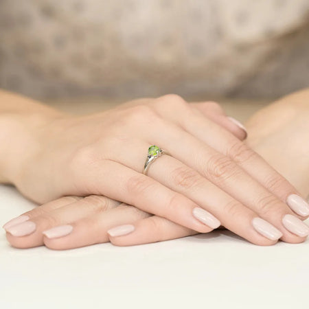 gold-ring-with-0-60ct-olivine-and-black-diamonds-w0076-peg-02