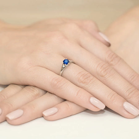 gold-ring-with-0-50ct-sapphire-and-diamonds-w0076-sab-01