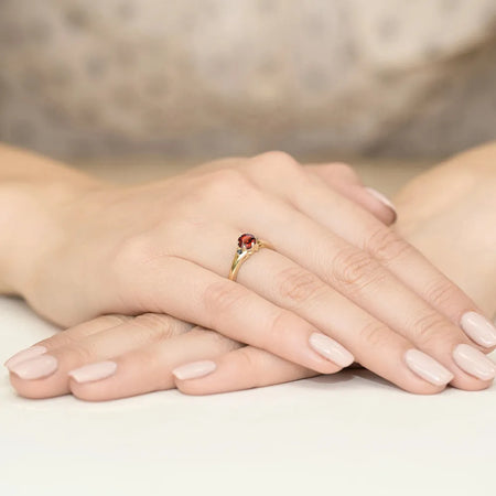 gold-ring-with-0-60ct-garnet-and-black-diamonds-w0076-gar-02