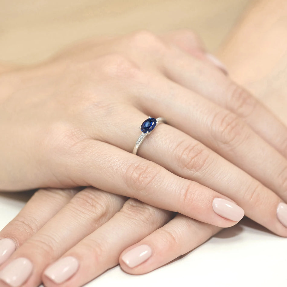 zlatý prsten s 0,70ct safírem a 0,03ct diamanty w0077-sab-01