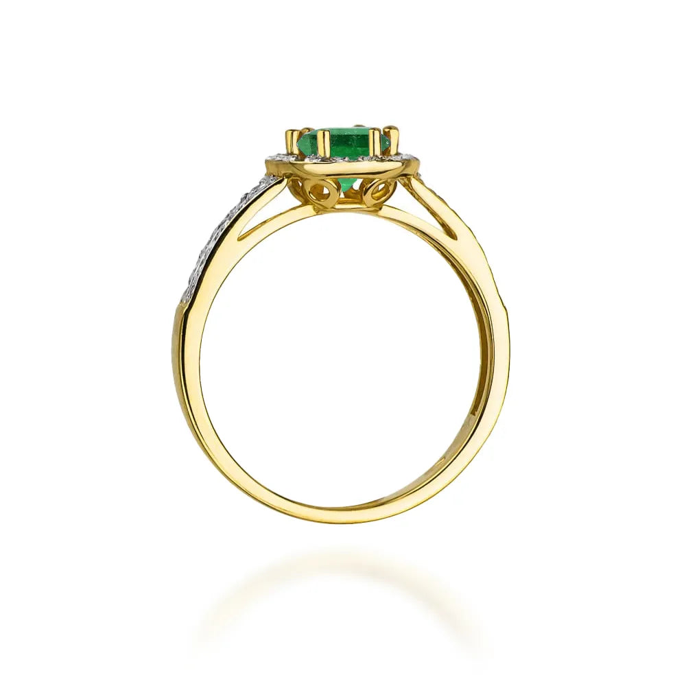 gold-ring-with-0-50ct-emerald-and-0-20ct-diamonds-w0087-emg-01