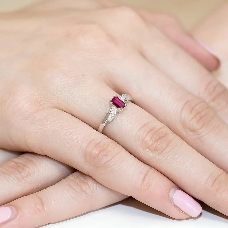 zlatý prsten s 0,70ct granátem a 0,03ct diamanty w0094-gar-01
