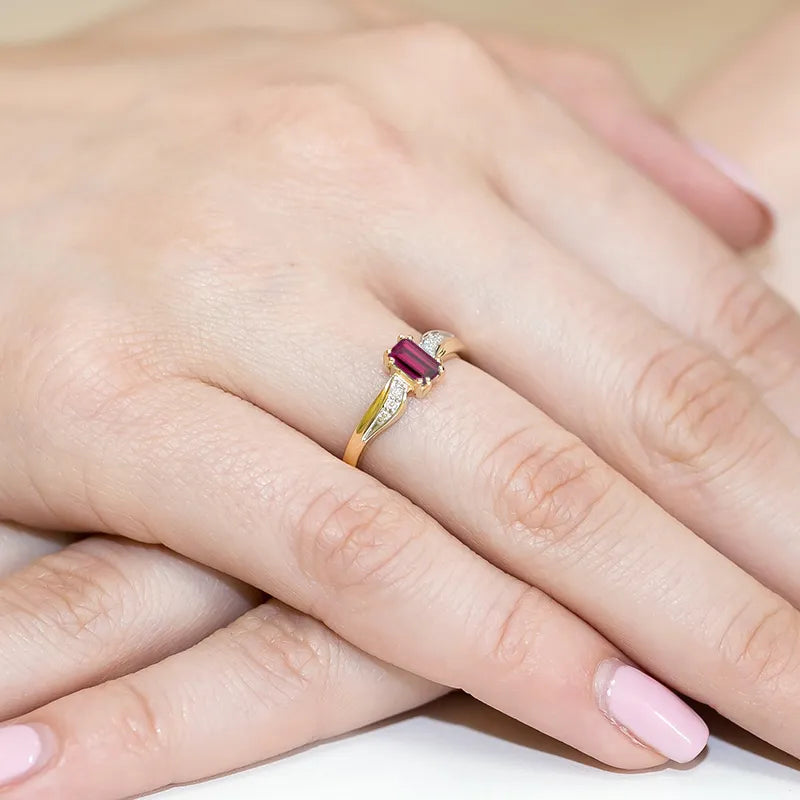 zlatý prsten s 0,70ct granátem a 0,03ct diamanty w0094-gar-01
