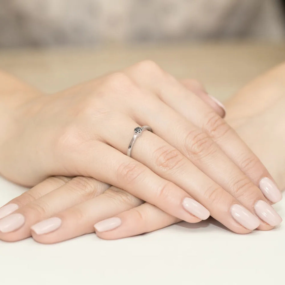 zlatý prsten s 0,035 ct černými diamanty w0100-dib-01