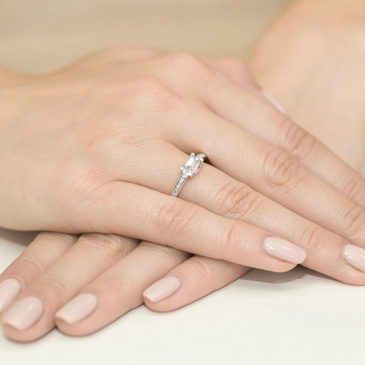 Zásnubní prsten s diamantem Lab-grown v 585 bílém zlatě