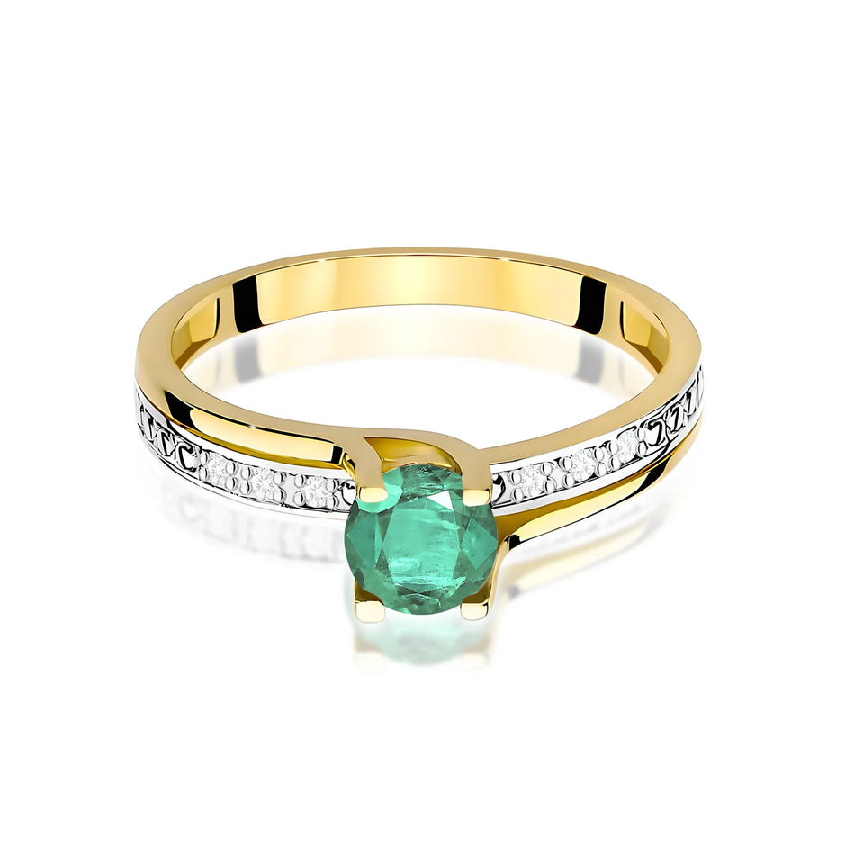Gold Ring with 0.50ct Emerald and 0.03ct Diamonds