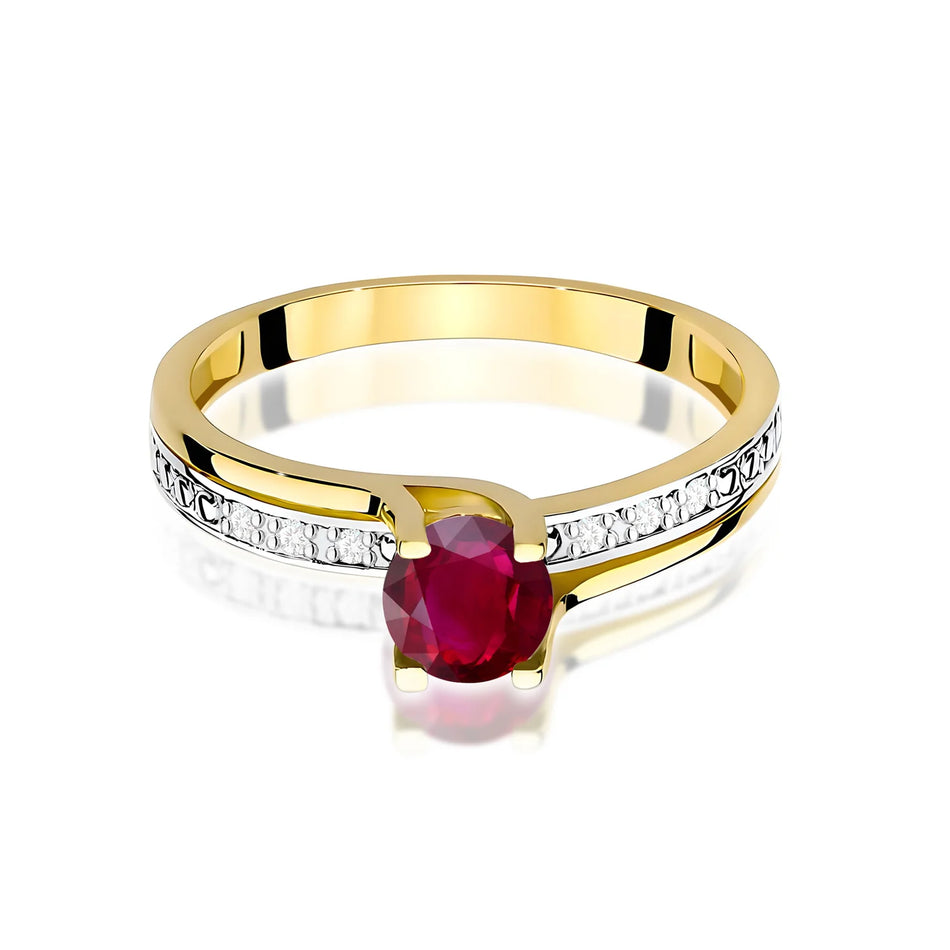 Gold Ring with 0.60ct Ruby and 0.03ct Diamonds