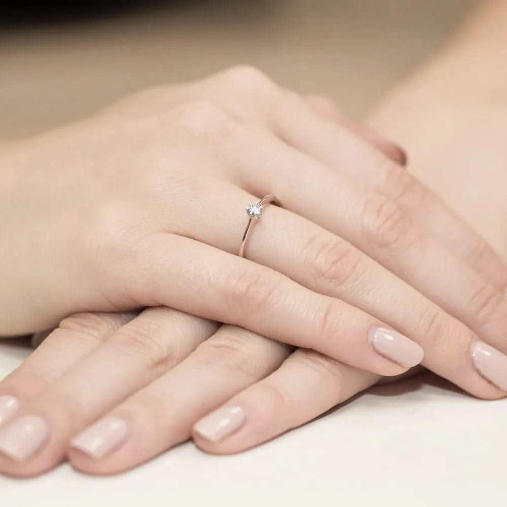 gold-ring-with-0-04ct-diamond-w0111-diw-01