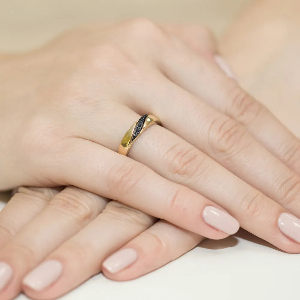 zlatý prsten s 0,015 ct černými diamanty w0118-dib-02