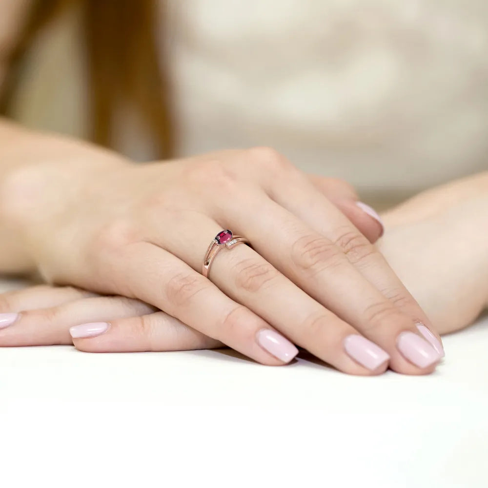 gold-ring-with-0-50ct-rhodolite-and-0-052ct-diamonds-w0119-rhr-01