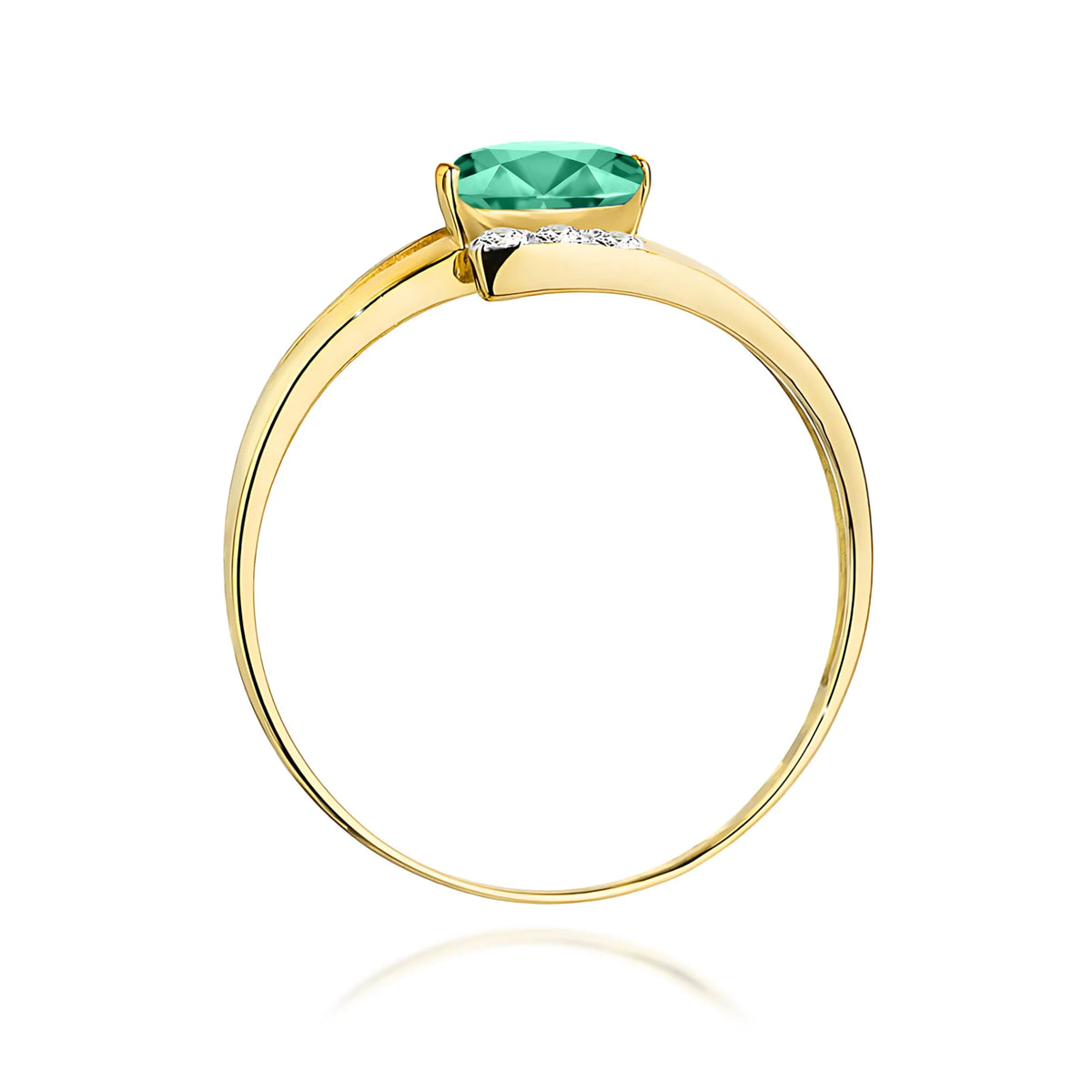 Prsten ze žlutého 14k zlata s oválným smaragdem 0,40 ct a diamanty 0,052 ct