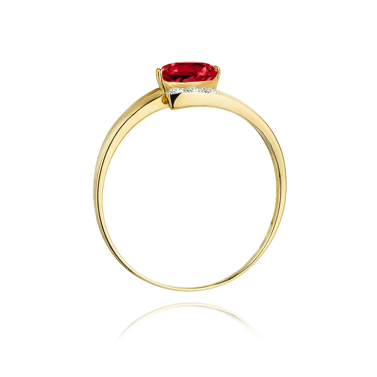 gold-ring-with-0-60ct-ruby-and-0-052ct-diamonds-w0119-rur-01