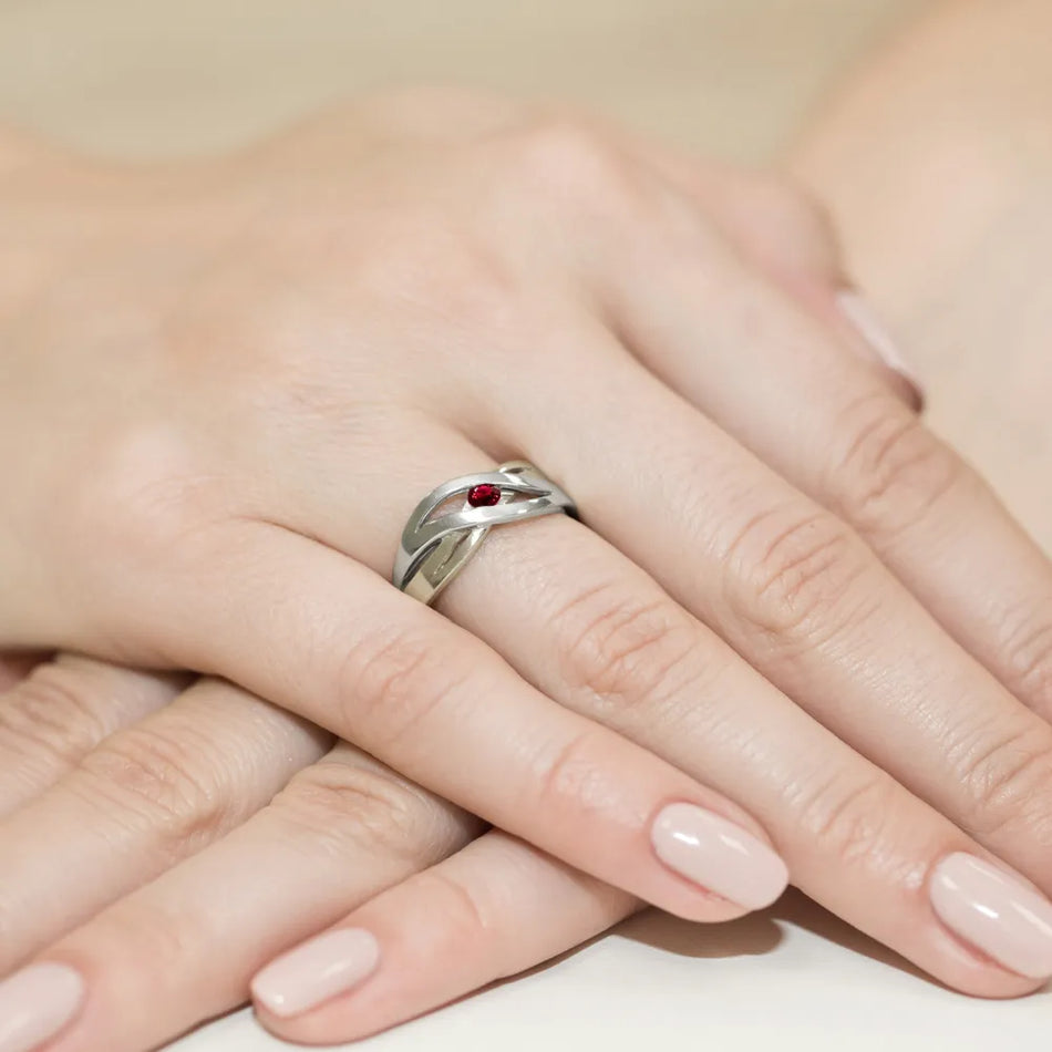 zlatý prsten s 0,15ct rubínem w0156-rur-01