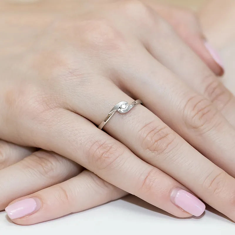 zlatý-prsten-s-diamantem-0-05ct-w0158-diw-01