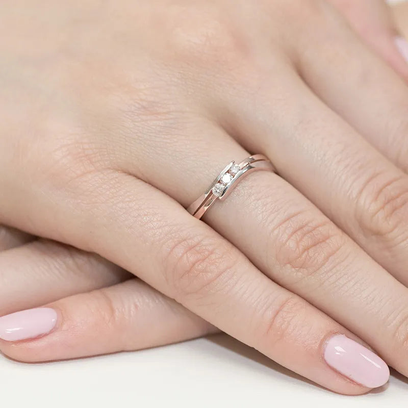 gold-ring-with-0-12ct-diamonds-w0159-diw-01