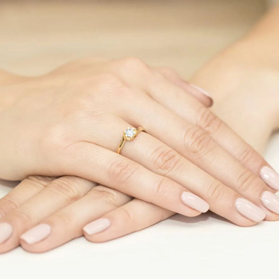 gold-ring-with-0-30ct-diamond-w0163-diw-03