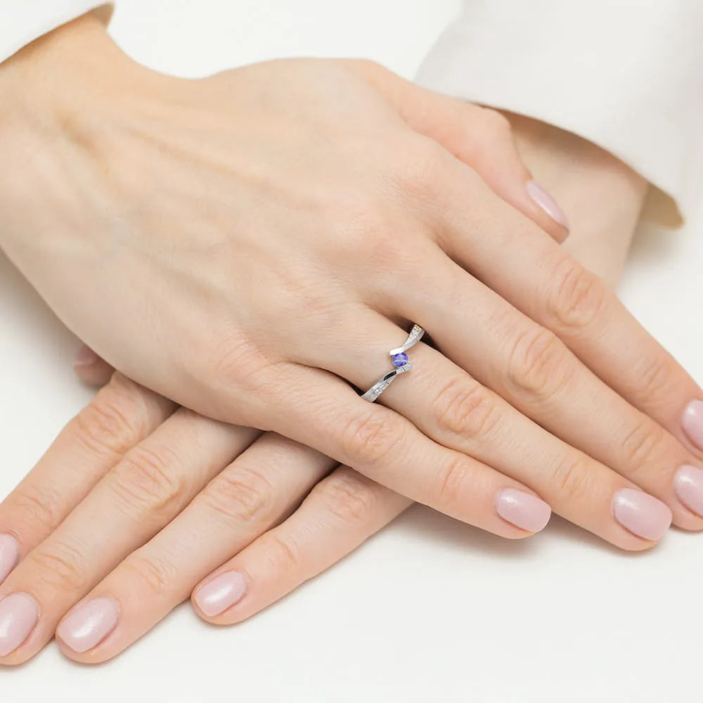 zlatý prsten s 0,15ct tanzanitem a 0,03ct diamanty w0177-tap-01