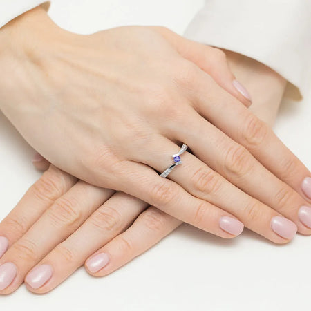 zlatý prsten s 0,15ct tanzanitem a 0,03ct diamanty w0177-tap-01