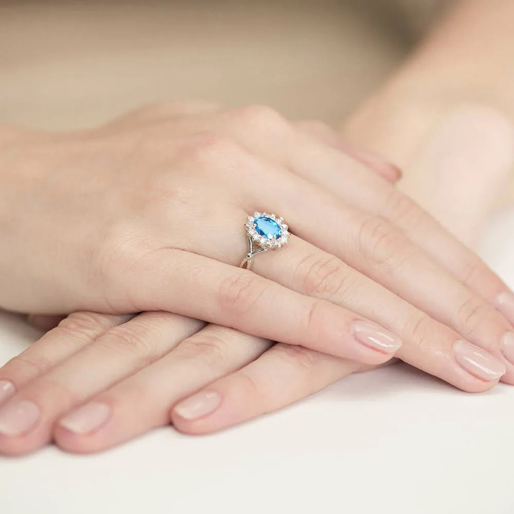 gold-ring-with-0-90ct-topaz-and-0-28ct-diamonds-w0182-tob-02