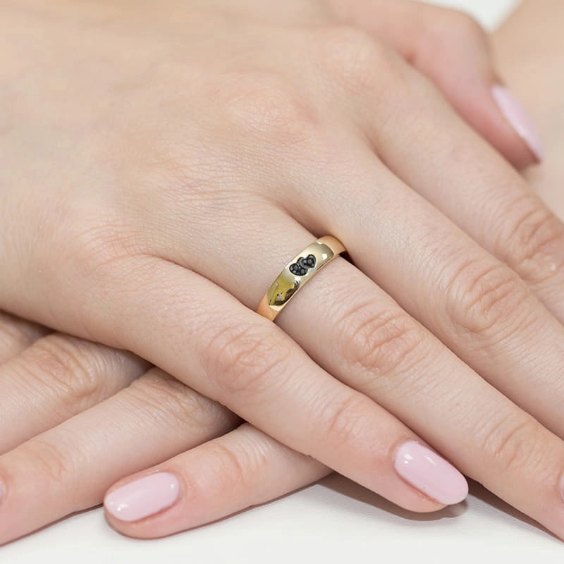 gold-ring-with-0-019ct-black-diamonds-w0189-dib-01