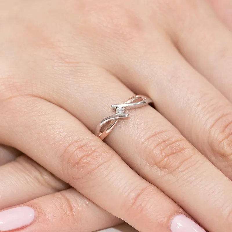 gold-ring-with-0-04ct-diamond-w0191-diw-01