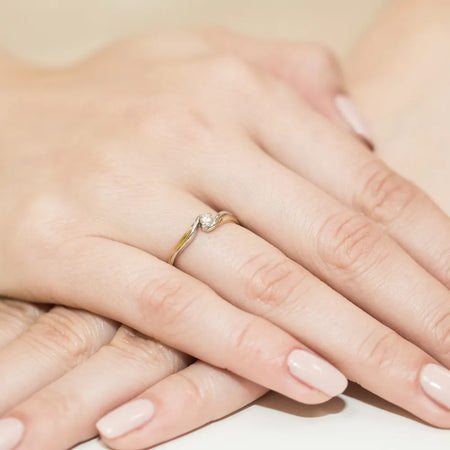 gold-ring-with-0-08ct-diamond-w0211-diw-01